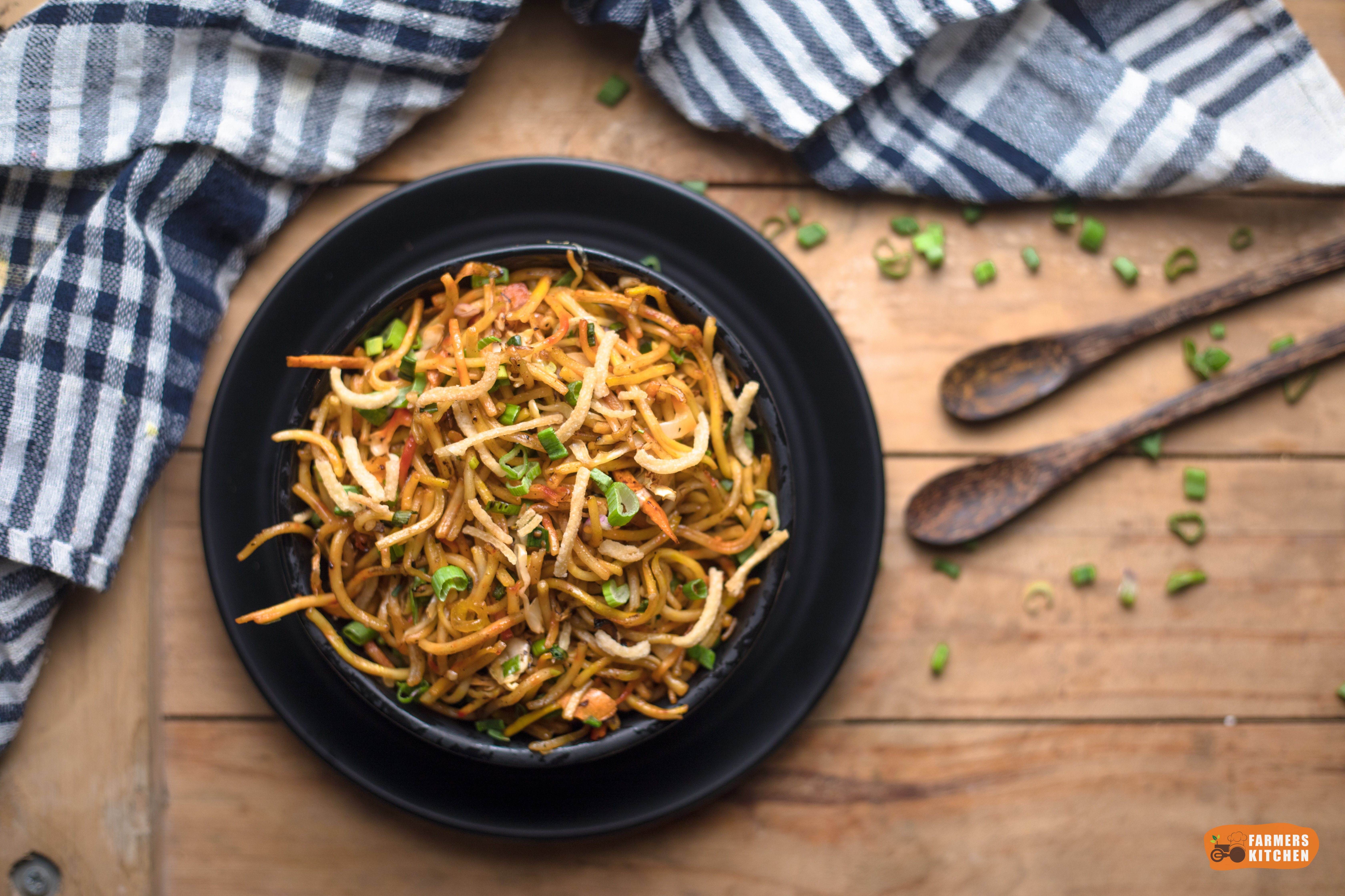 Hakka Noodles with veggies and sauces